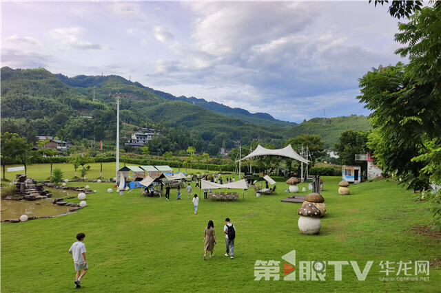 竹山镇星空露营基地。第1眼TV-华龙网记者 石涛 摄