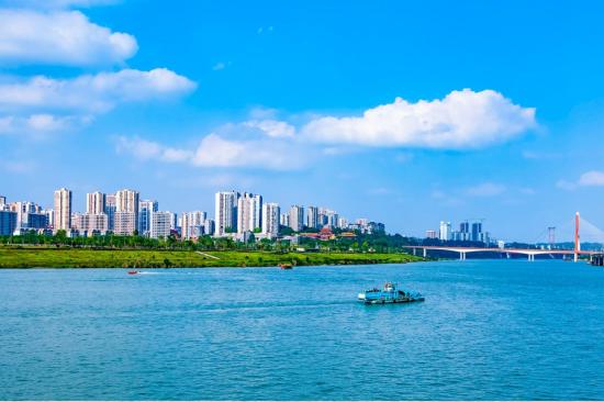 涪江潼南段景色如画。 王华侨 摄